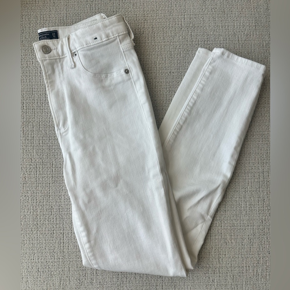 Abercrombie & Fitch White Jeans Size 27/4